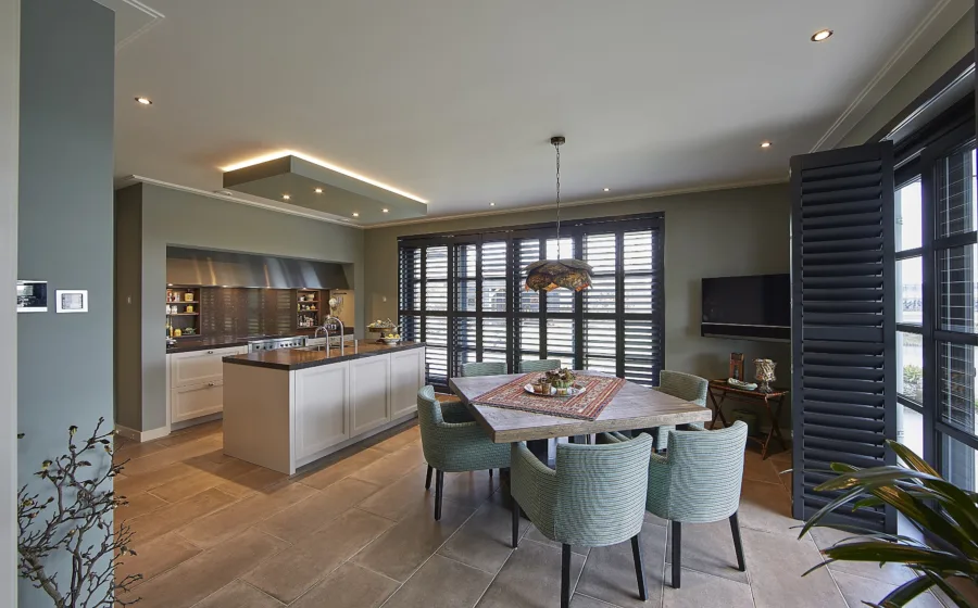 Zonnelux Décoration de fenêtres : volets en bois luxueux pour la cuisine