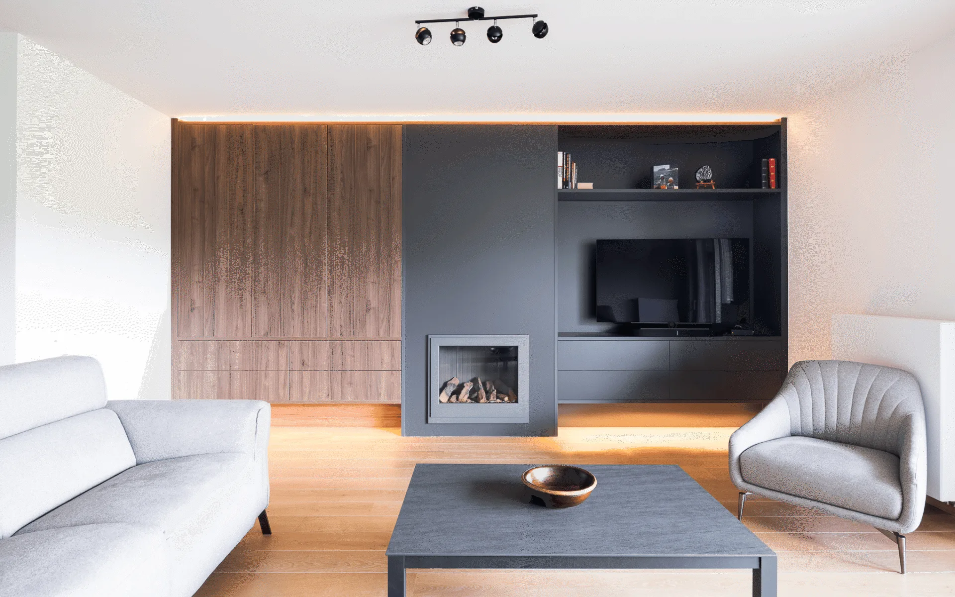 Zwarte/donker hout kleurige tv kast op maat met verlichting