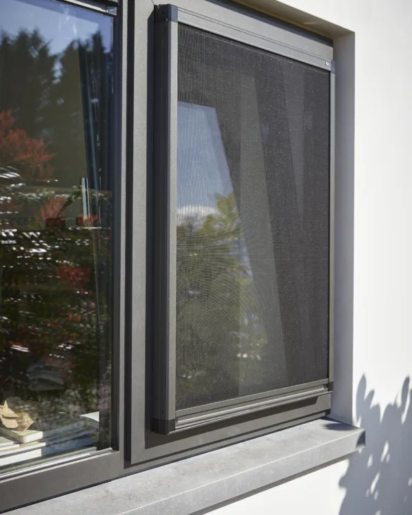 Voorzetvliegenramen van Luxaflex®