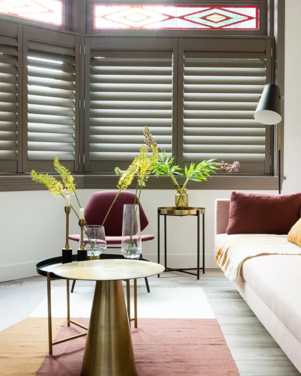 Eiken houten shutters in de woonkamer