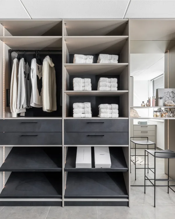 Inloopkast op maat | Aanhuis