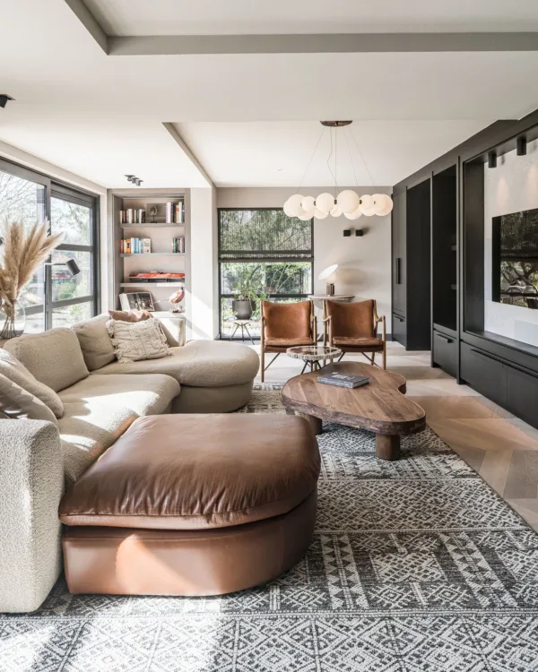 Zonnelux Raamdecoratie Gordijnen en geweven hout in de woonkamer