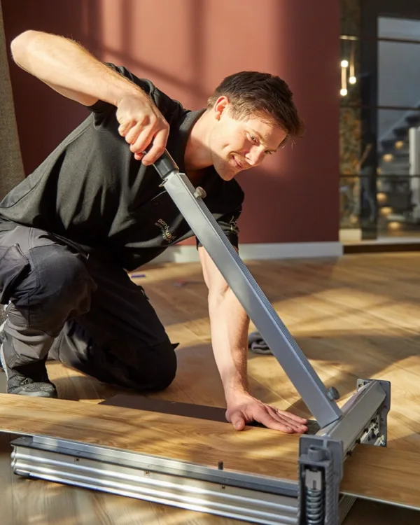 Vloer laten leggen door de vakmensen van Aanhuis.be