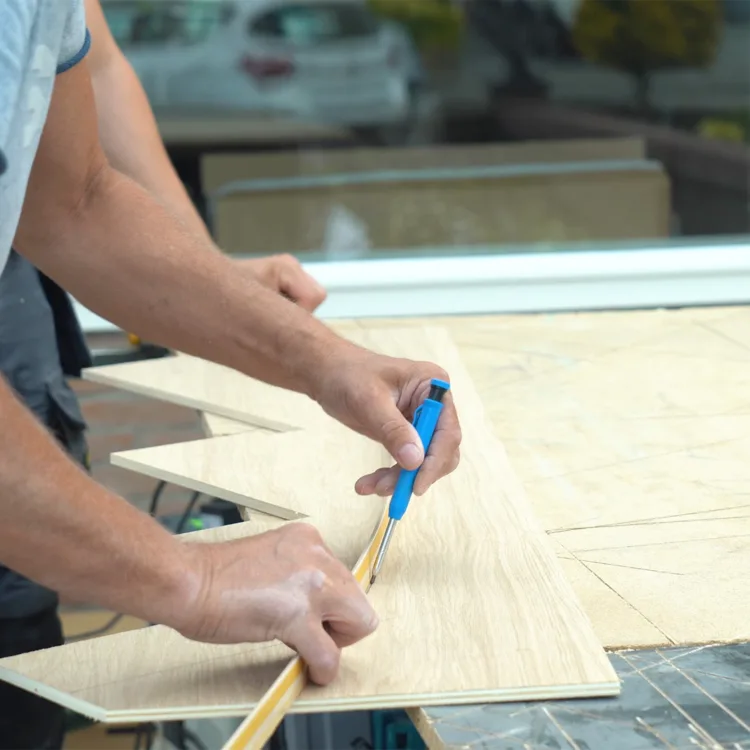 De montage door Aanhuis van een Z-trap