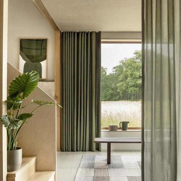 Woonkamer met groen tinten