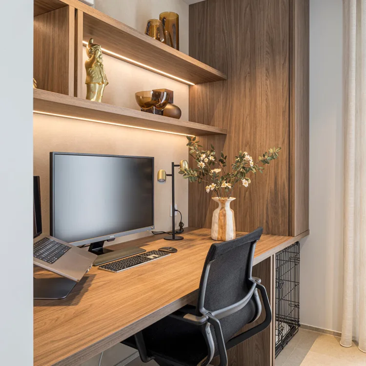 Bart Appeltans Make Over Eigen Huis werkkamer met kast op maat